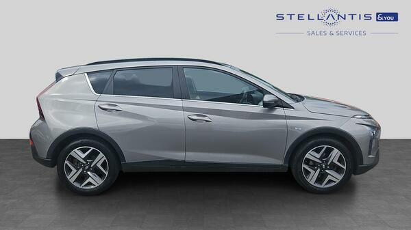 Hyundai Bayon 1.0 T-gdi Mhev Premium Suv Hybrid Dct E RF71BMU #2