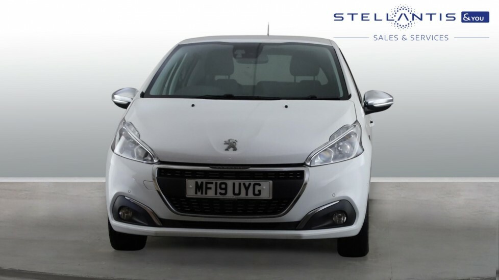 Peugeot 208 Tech Edition Black #16