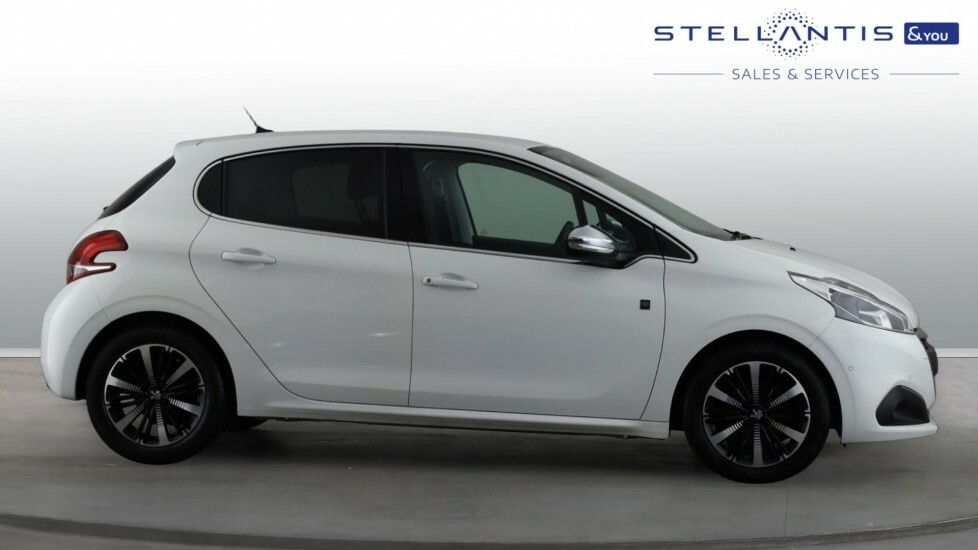 Peugeot 208 1.2 Puretech Tech Edition Hatchback Man  #4