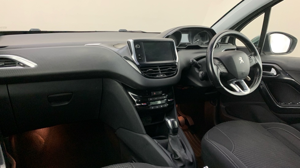 Peugeot 208 1.2 Puretech Tech Edition Hatchback Man  #2
