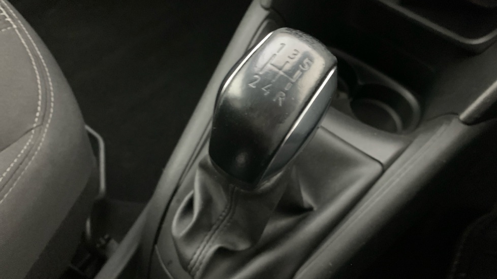Peugeot 208 Tech Edition Black #35