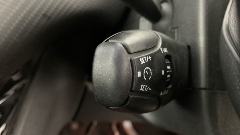 Peugeot 208 Tech Edition Black #47