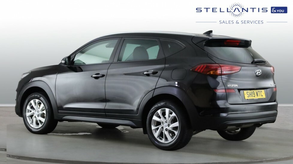 Hyundai Tucson 1.6 Gdi Se Nav Suv Euro 6 Ss Black #3