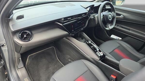 Alfa Romeo Junior 1.2 Turbo Ibrida Black #15