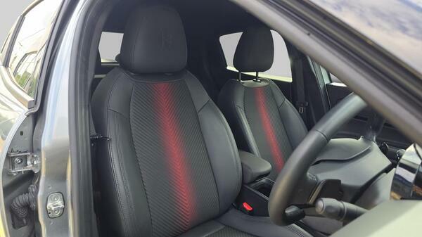 Alfa Romeo Junior 1.2 Turbo Ibrida Black #16