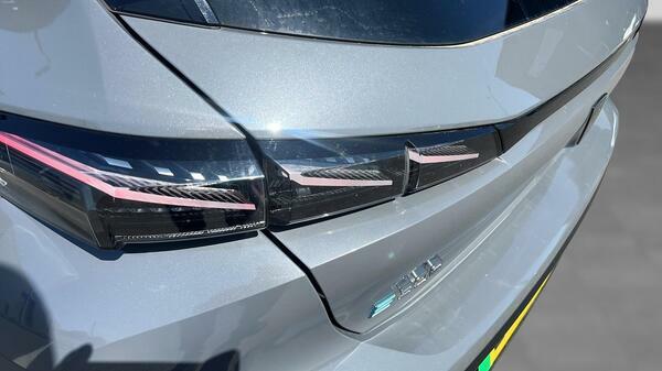 Peugeot 308 54Kwh Gt Hatchback 156 Ps #5
