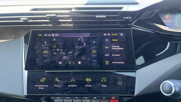 Peugeot 308 Hatchback Green #28