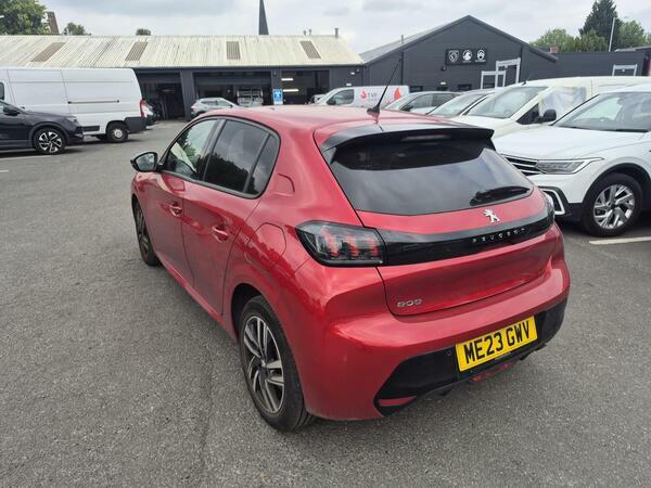 Peugeot 208 1.2 Puretech Allure Premium Hatchback 