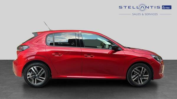 Peugeot 208 1.2 Puretech Allure Premium Hatchback ME23GWV #2
