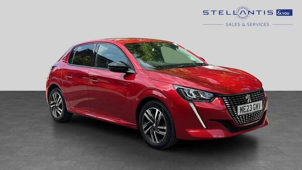 Peugeot 208 1.2 Puretech Allure Premium Hatchback