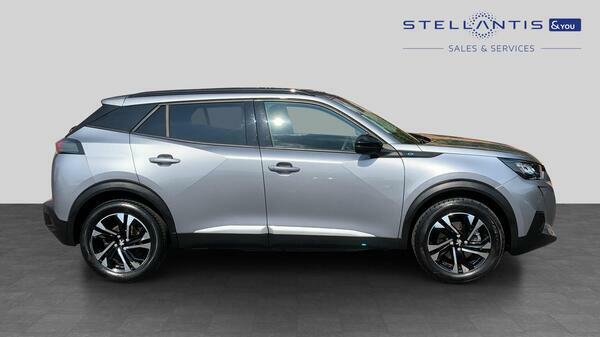 Peugeot e-2008 50Kwh Allure Premium Suv 7Kw Ch #2