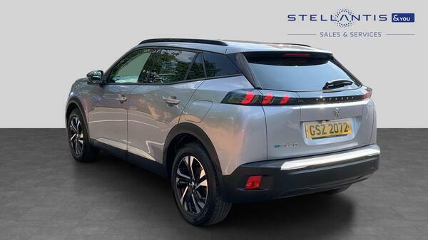Peugeot e-2008 50Kwh Allure Premium Suv 7Kw Ch #6