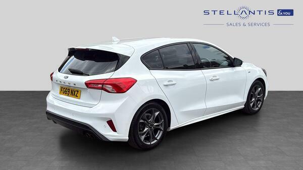 Ford Focus 1.0T Ecoboost St-line Hatchback Eu FG69NXZ White #3