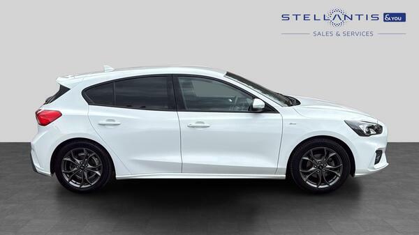 Ford Focus 1.0T Ecoboost St-line Hatchback Eu FG69NXZ White #2