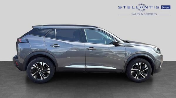 Peugeot 2008 1.2 Puretech Allure Premium Suv #2