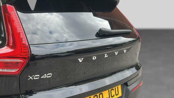 Volvo XC40 T3 R-design Black #39