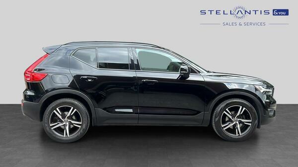 Volvo XC40 1.5 T3 R-design Suv Euro 6 Ss Black #2