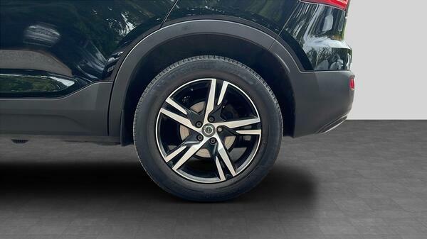 Volvo XC40 T3 R-design Black #12