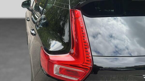 Volvo XC40 1.5 T3 R-design Suv Euro 6 Ss Black #5