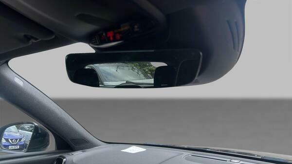Volvo XC40 T3 R-design Black #32
