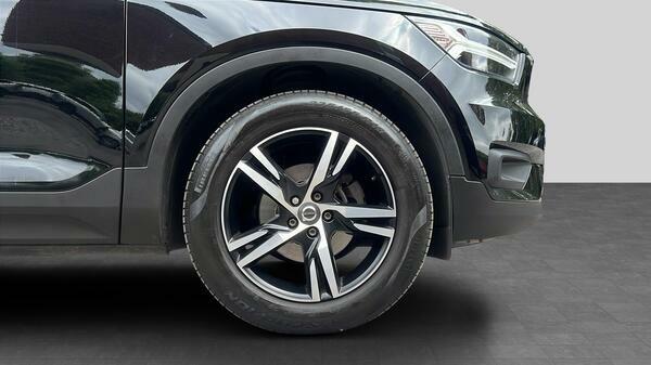Volvo XC40 T3 R-design Black #13