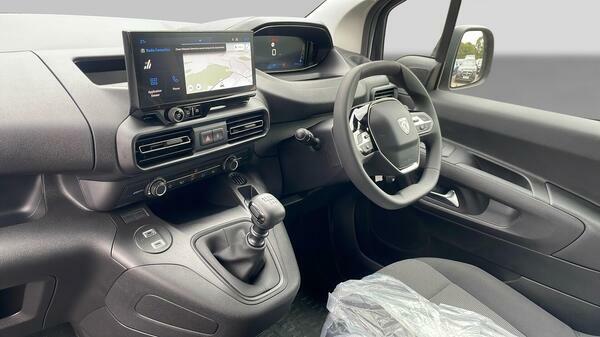Peugeot Partner Asphalt Blue #15