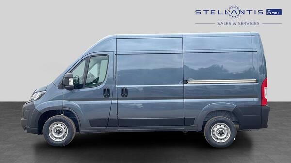 Peugeot Boxer 2.2 Bluehdi 140 H2 Van Professional White #7