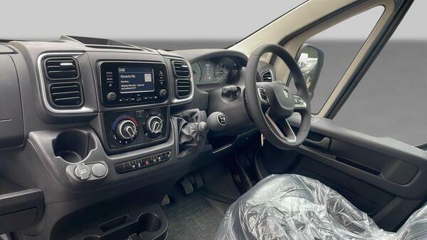 Peugeot Boxer 2.2 Bluehdi 140 H2 Van Professional White #15