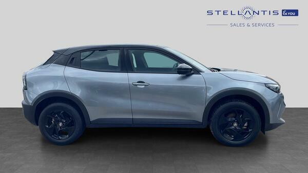 Alfa Romeo Junior 1.2 Mhev Ibrida Suv Hybrid E-dct Euro 6  #2