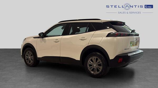 Peugeot e-2008 50Kwh Active Premium Suv 7Kw SB23DZY #6