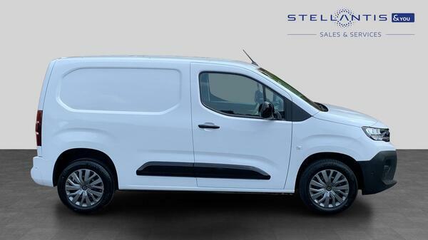 Peugeot Partner 1.5 Bluehdi 1000 Asphalt Standard Panel Van Di #2