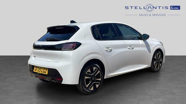 Peugeot 208 1.2 Puretech Allure Hatchback Eu GF25LGZ #3