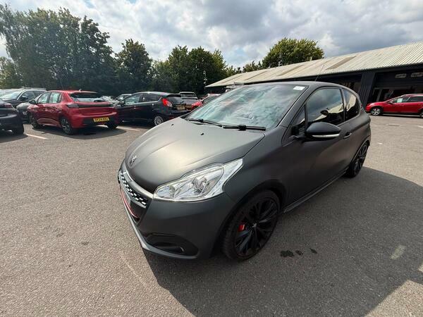 Peugeot 208 1.6 Thp Gti By Peugeot Sport Hatchback #2