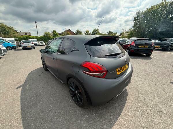 Peugeot 208 1.6 Thp Gti By Peugeot Sport Hatchback #4