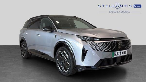 Peugeot 5008 73Kwh Gt Suv 210 Ps