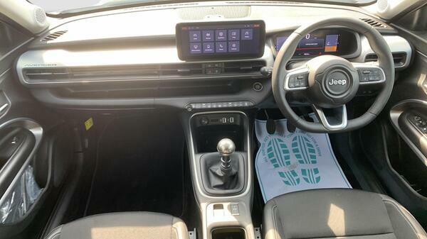 Jeep Avenger 115Kw Summit 54Kwh Yellow #40