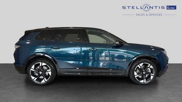 Vauxhall Grandland 73Kwh Ultimate Suv 213 Ps #2