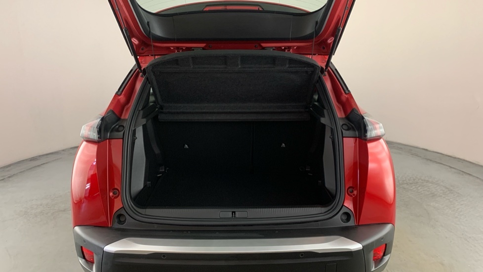 Peugeot 2008 1.2 Puretech Active Premium Suv #5