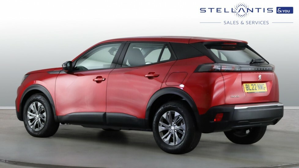 Peugeot 2008 1.2 Puretech Active Premium Suv #3
