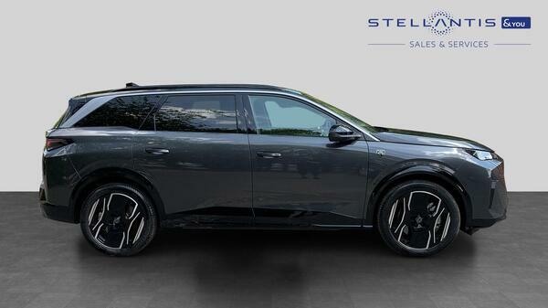Peugeot 5008 73Kwh Gt Suv 210 Ps  #2