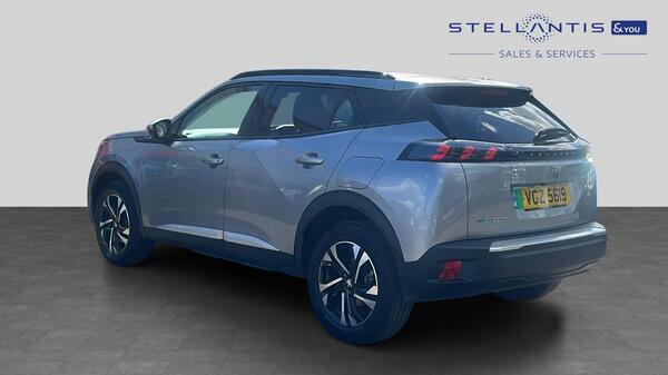Peugeot e-2008 50Kwh Allure Premium Suv 136 Ps Grey #6