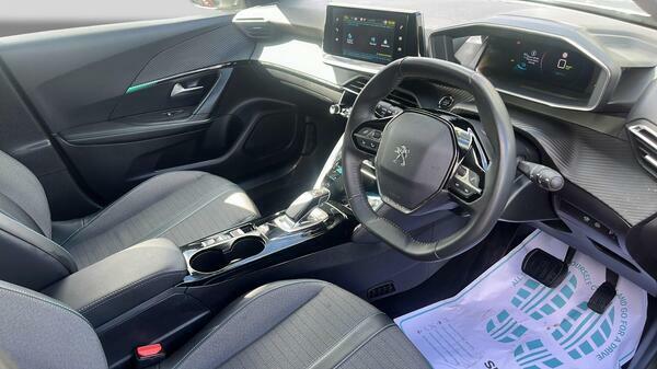 Peugeot e-2008 50Kwh Gt Grey #31