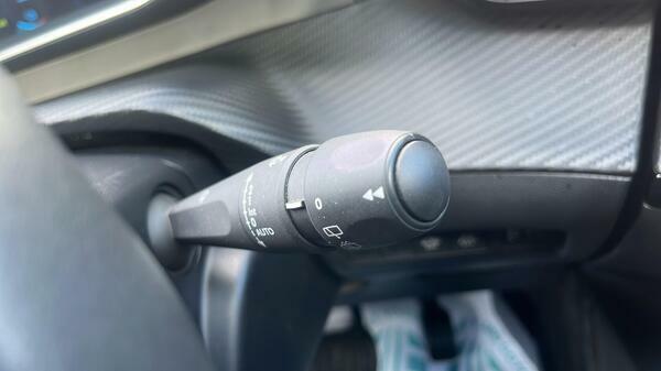 Peugeot e-2008 50Kwh Gt Grey #23