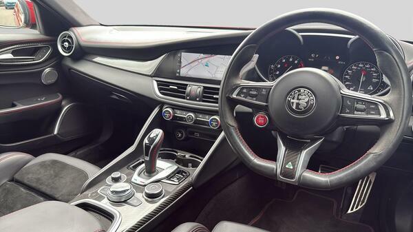 Alfa Romeo Giulia 2.0 Tb Sprint Red #40