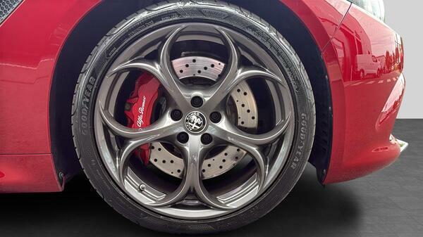 Alfa Romeo Giulia 2.0 Tb Sprint Red #12