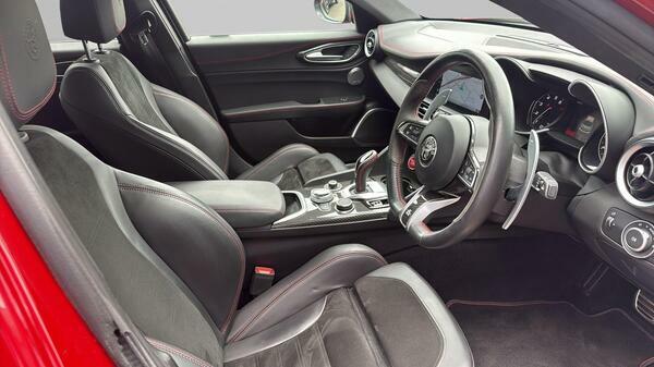 Alfa Romeo Giulia 2.0 Tb Sprint Red #32