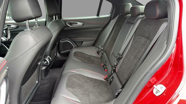 Alfa Romeo Giulia 2.0 Tb Sprint Red #39