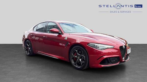 Alfa Romeo Giulia 2.9 V6 Bi-turbo Quadrifoglio Saloon Gpf
