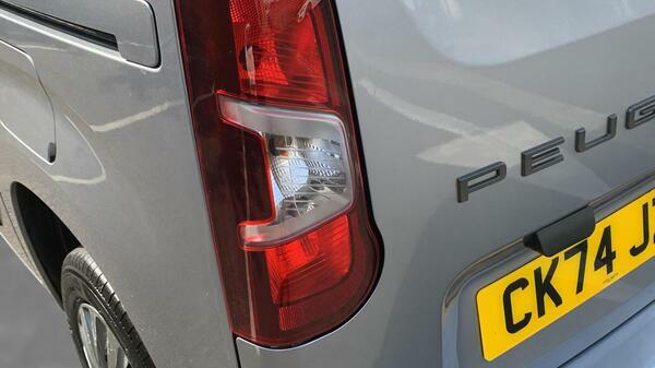 Peugeot Partner 1.5 Bluehdi 1000 Asphalt Standard Panel Van Di #5