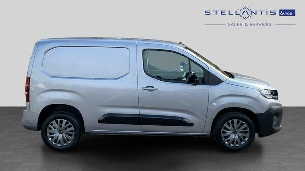 Peugeot Partner 1.5 Bluehdi 1000 Asphalt Standard Panel Van Di #2